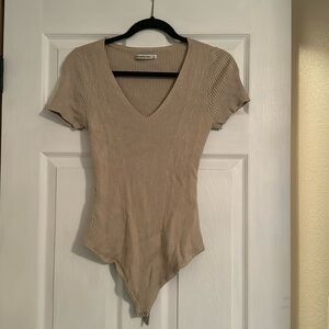 Abercrombie Tan Ribbed Short Sleeve Body Suit Size Large